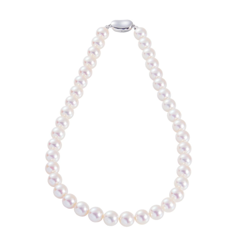 Lustrous Pearl Necklace